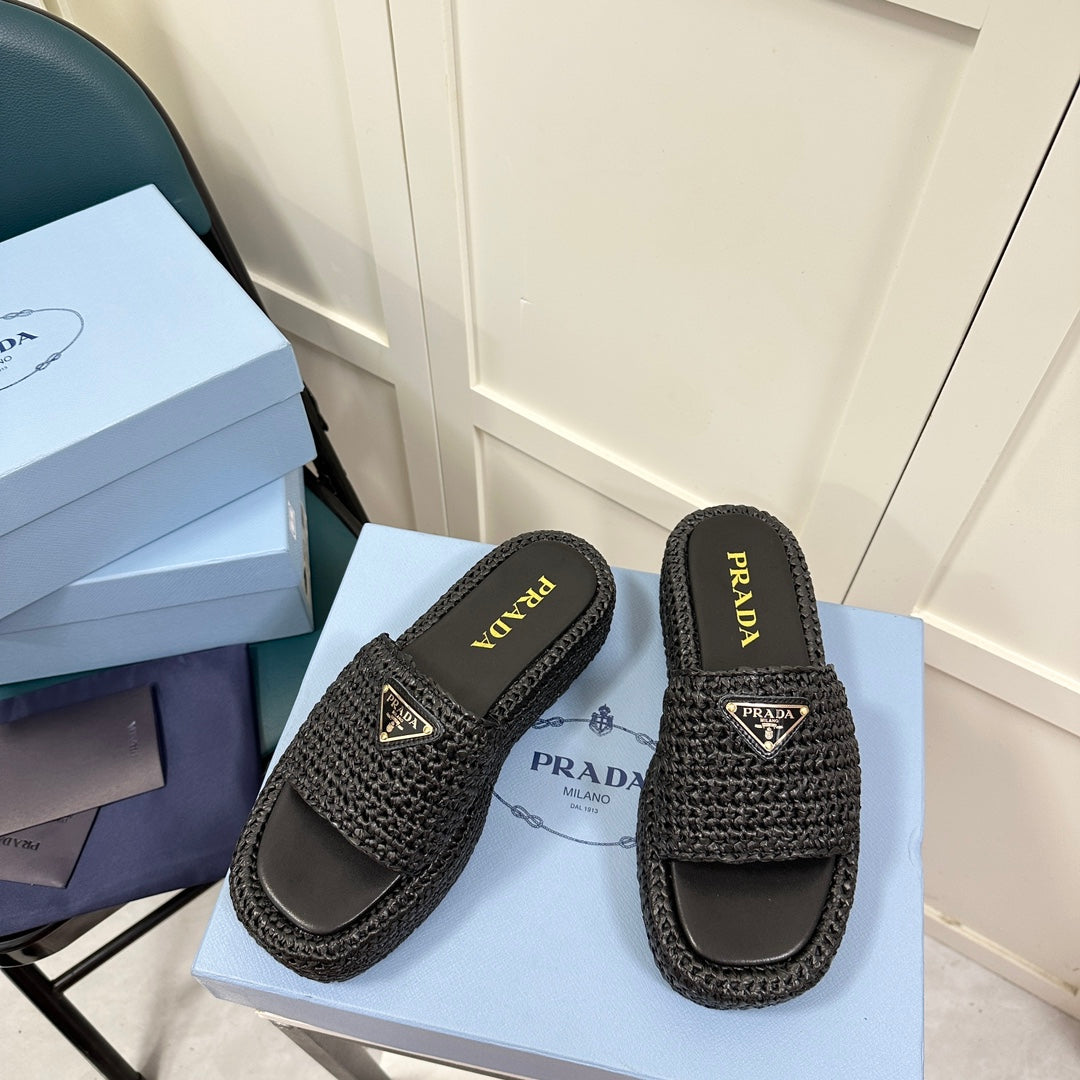 14PD27ZDE Stylish slippers