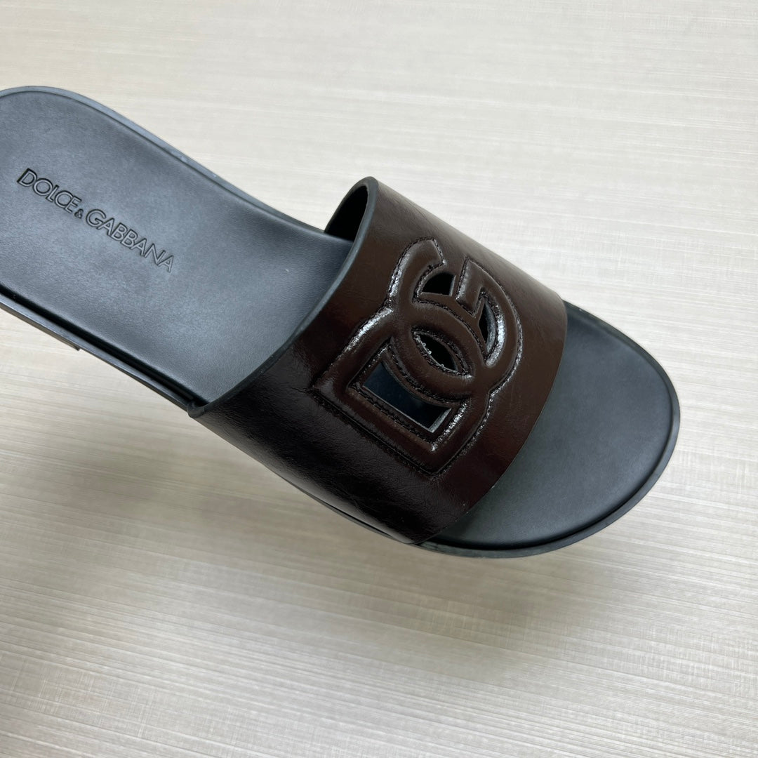 54A64ZDE Stylish slippers