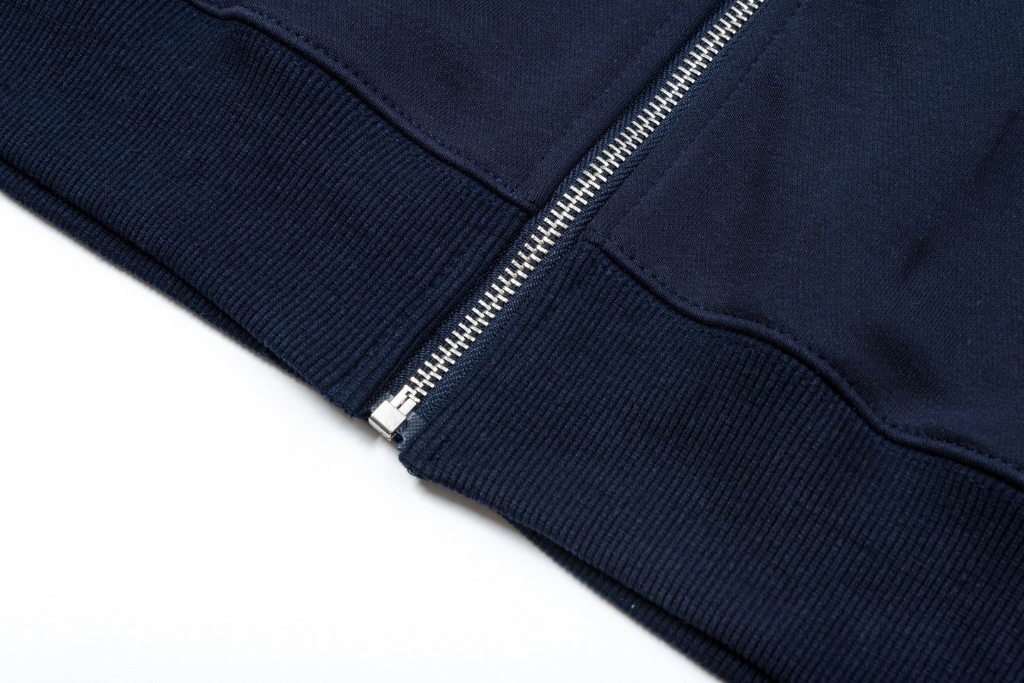 185ZA138UDE Stylish Sweaters