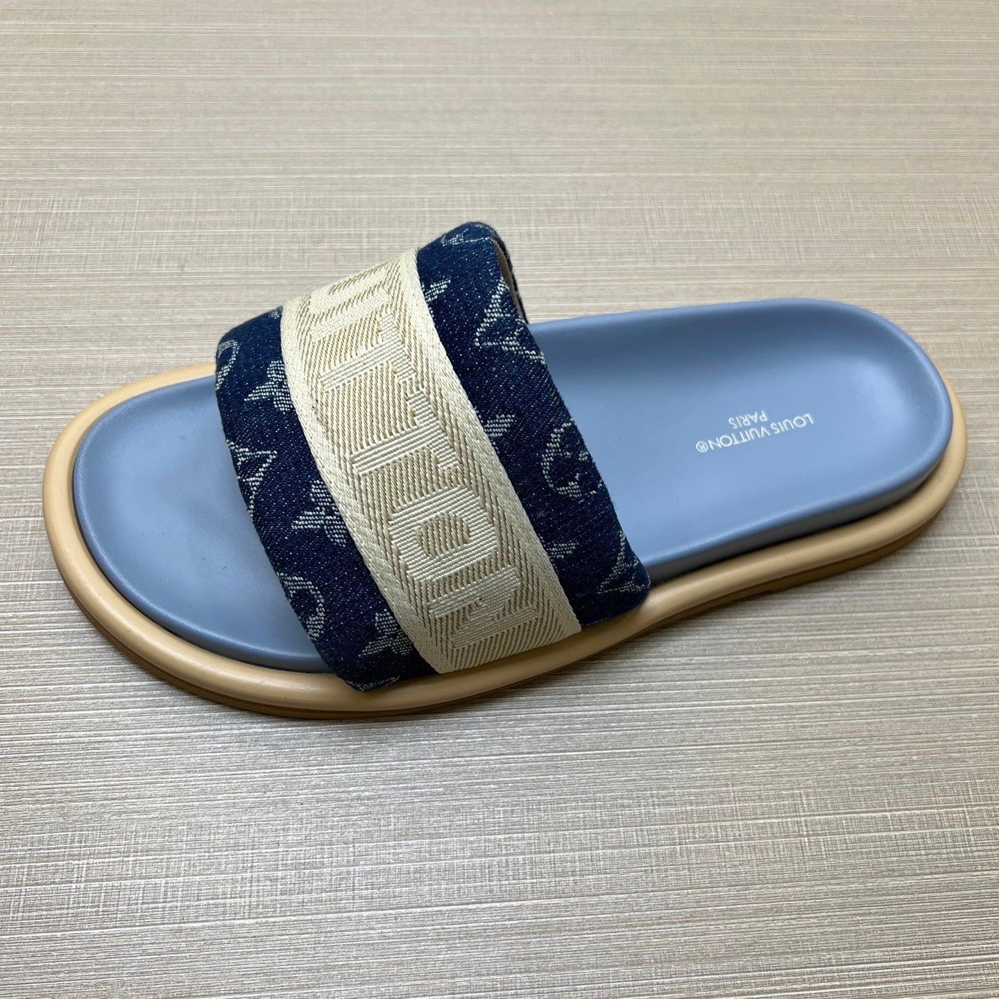 535ZE301ZDE Stylish Slippers
