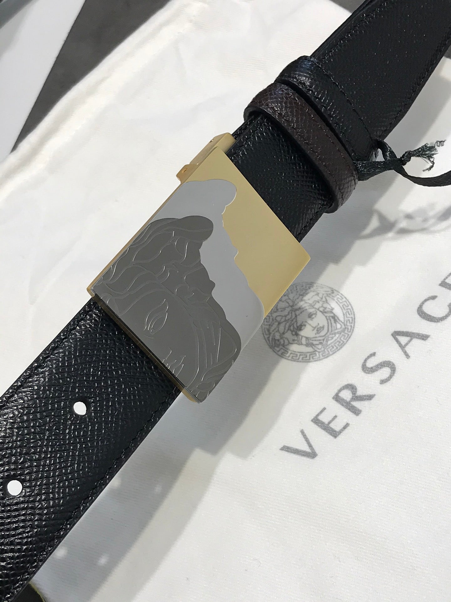 14V84PDE Stylish High quality belt With full package