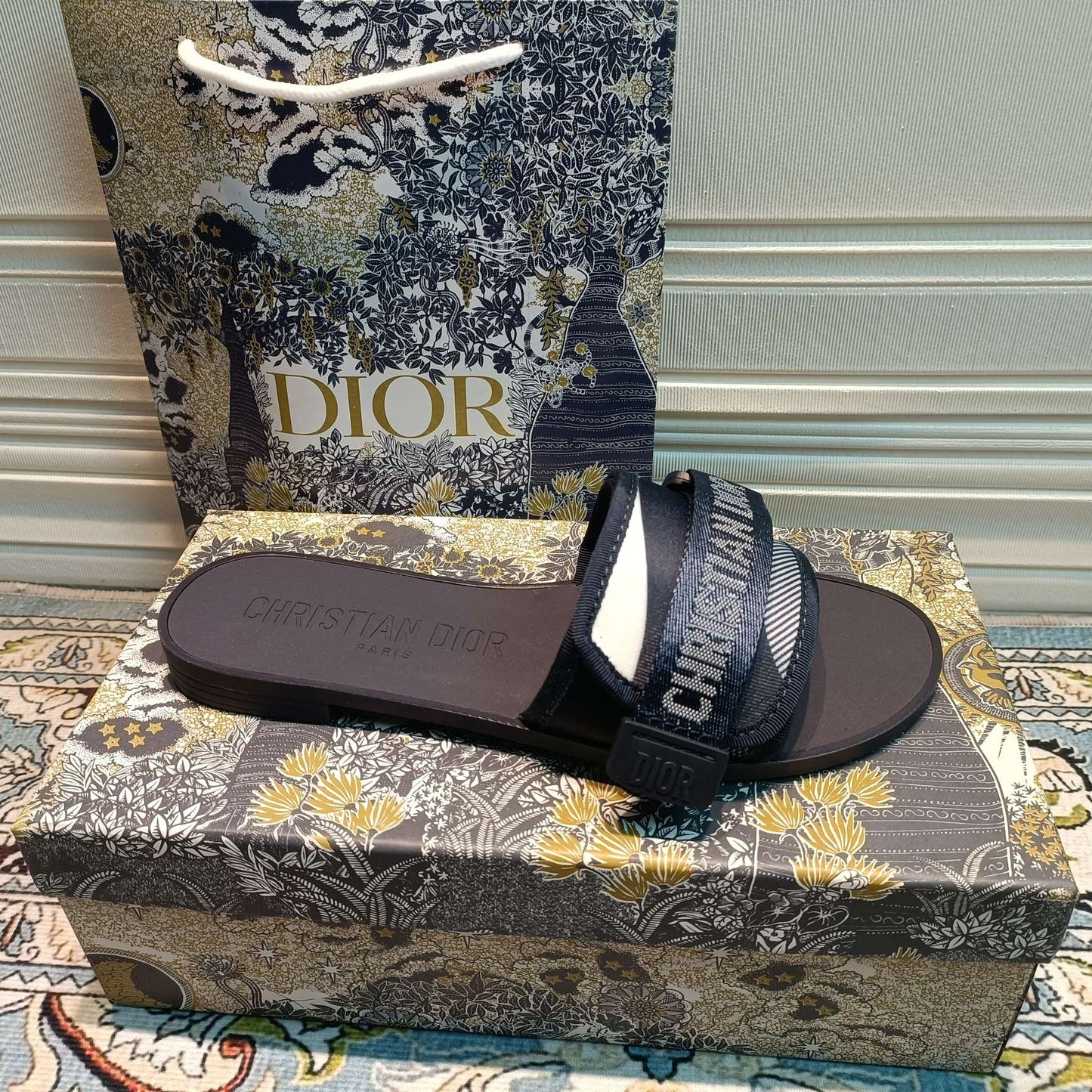 14D20ZDE Stylish Slippers