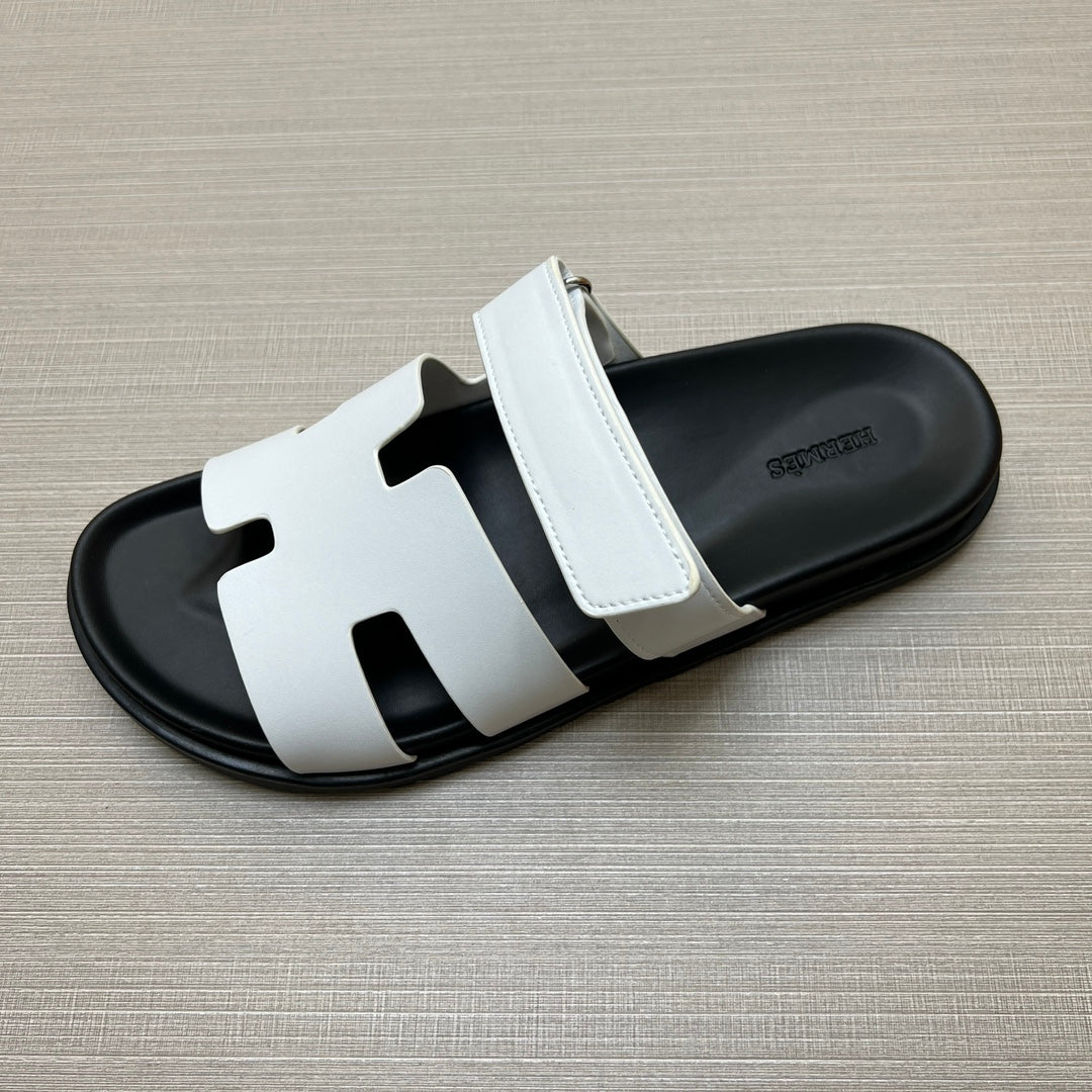 54H1ZDE Stylish slippers