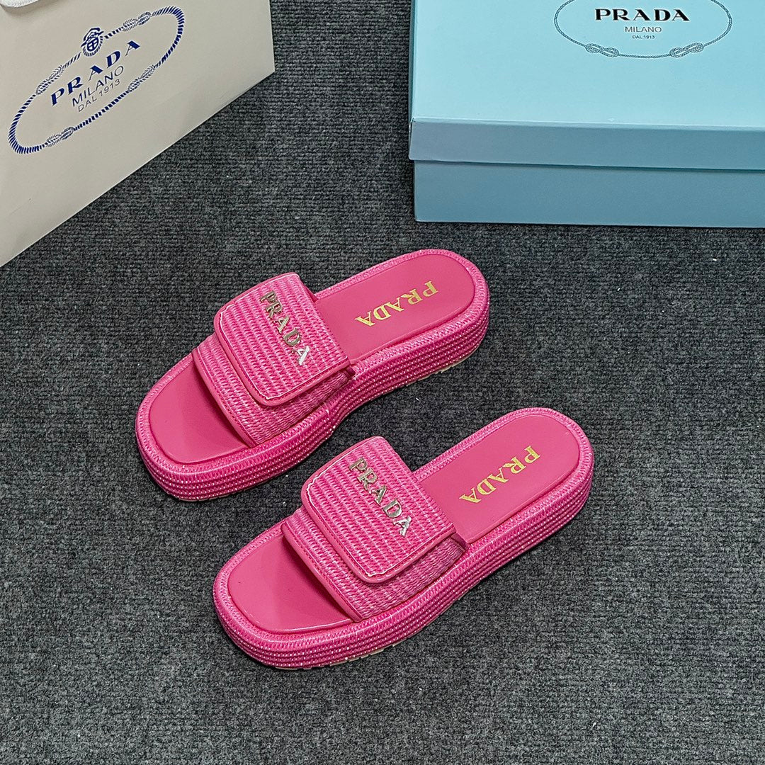 14PD24ZDE Stylish slippers