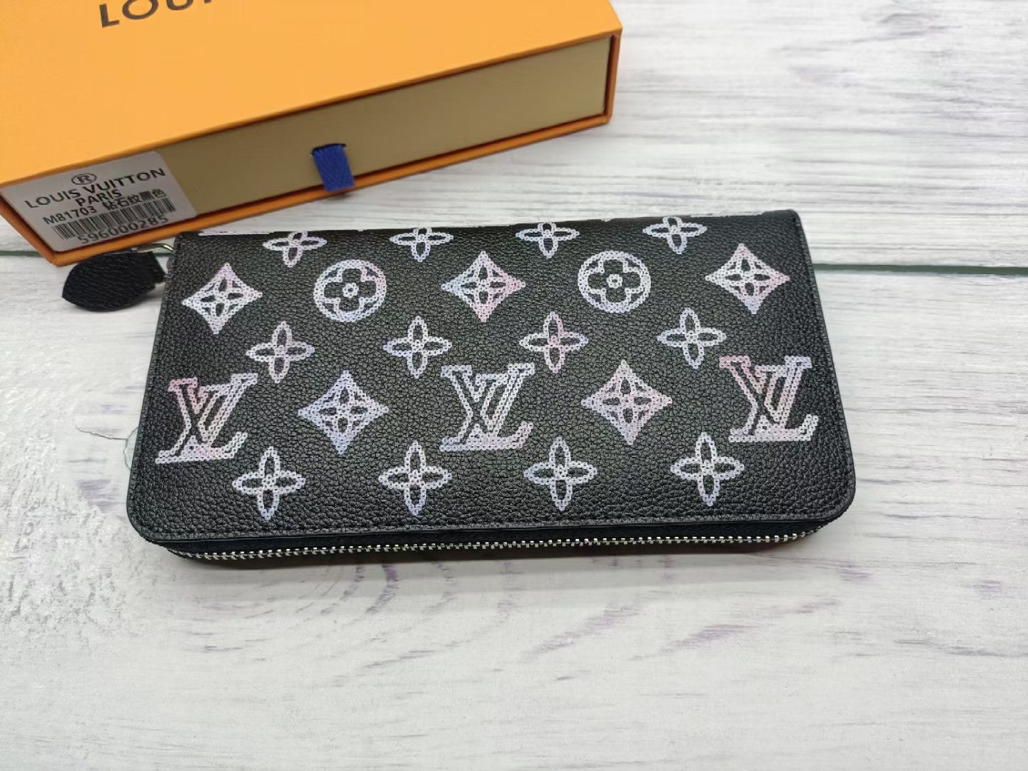 1XE102BDE Stylish leather wallets