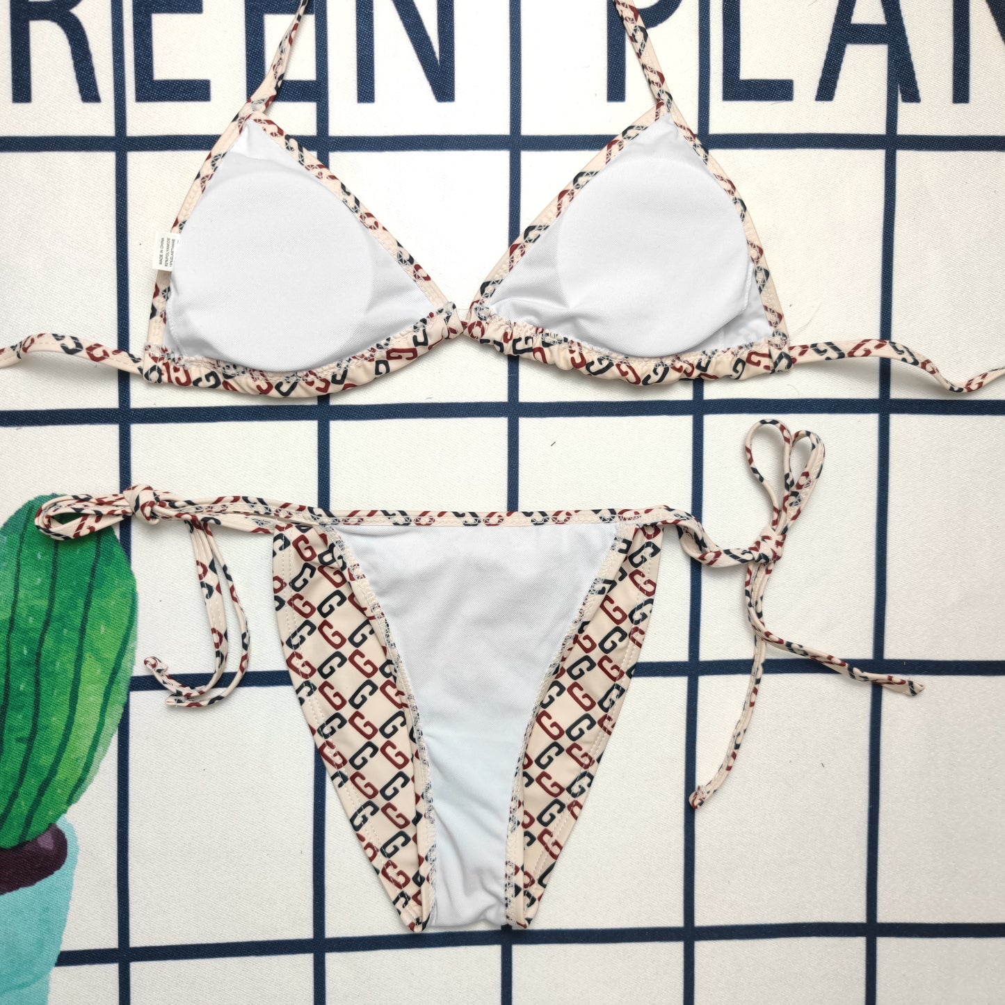 14B31YDE Stylish Bikini swimsuit