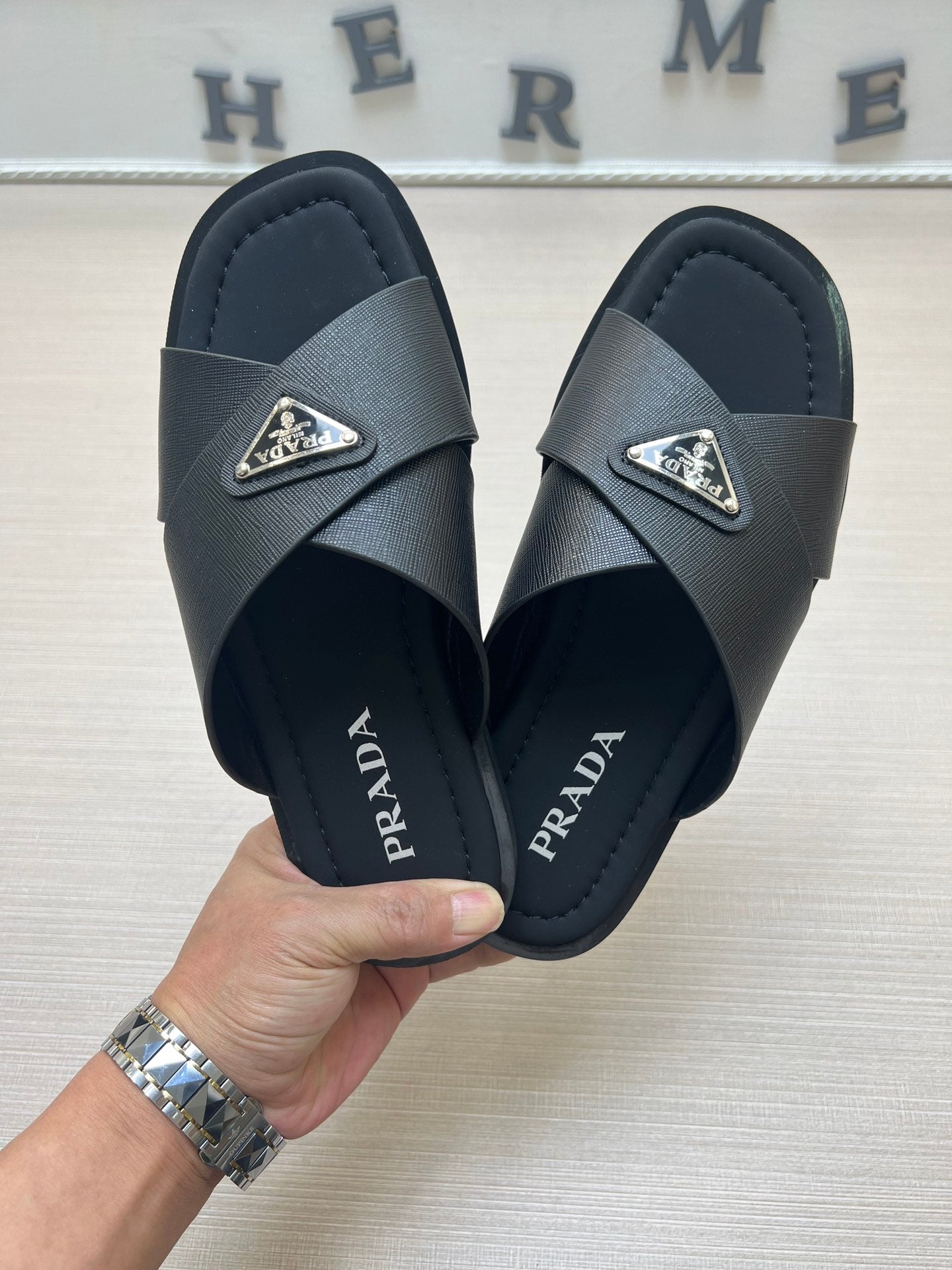 54PD71ZDE Stylish slippers