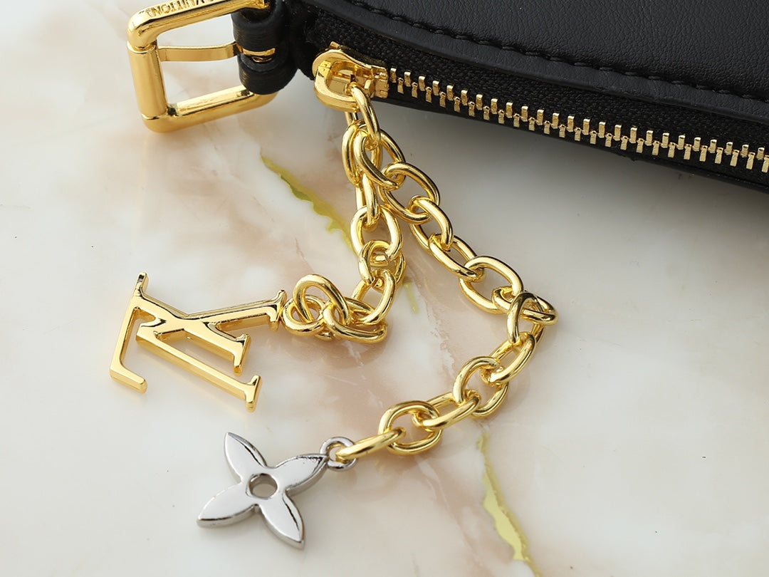 15RE23BDE Stylish leather bag