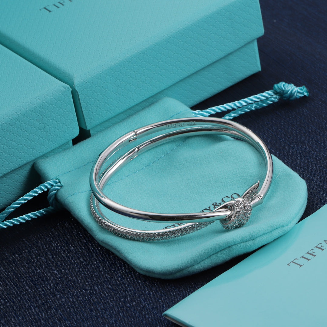 1YT123KDE Stylish Bracelets