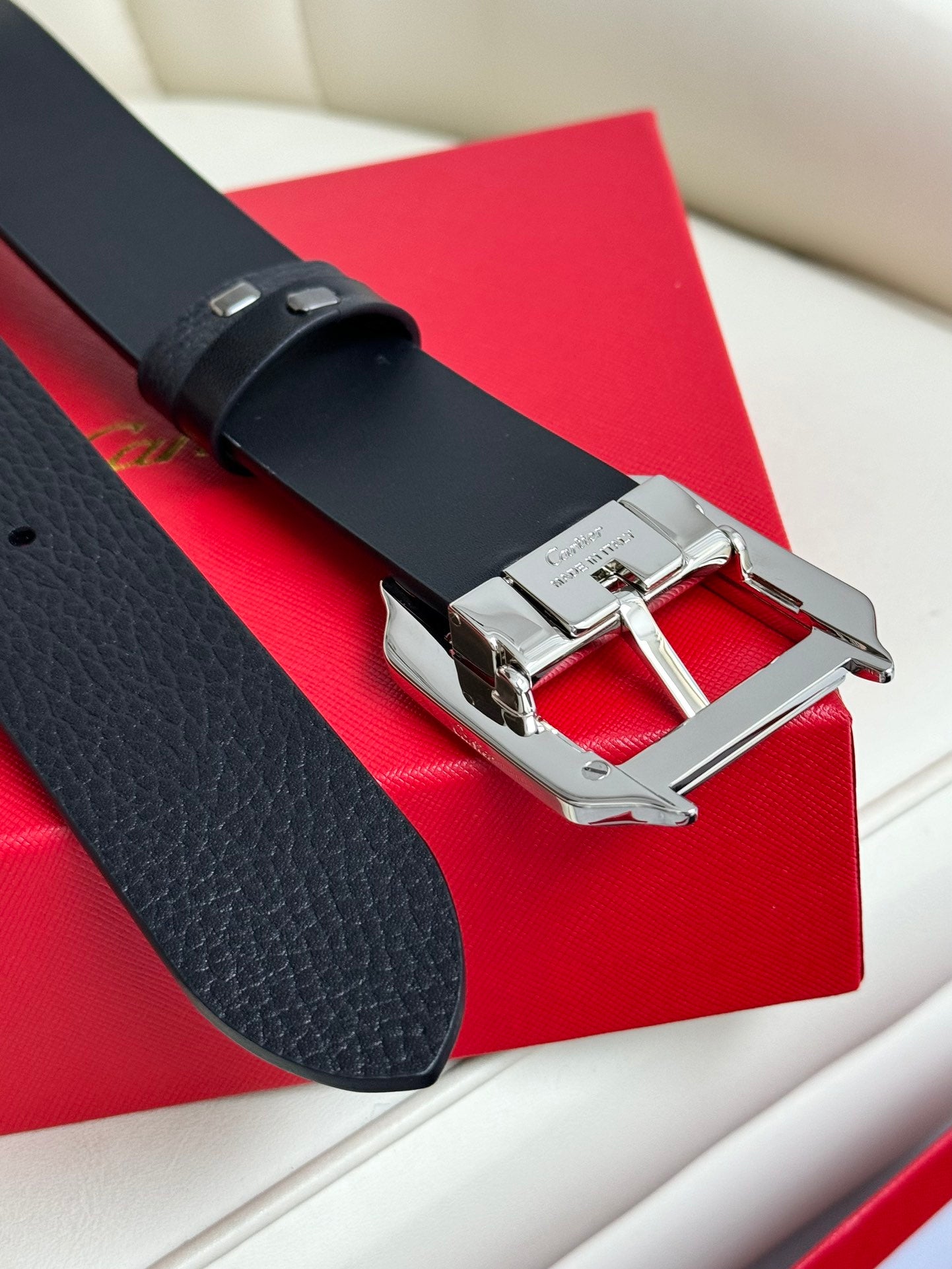 1WK174PDE Stylish High quality belt With full package