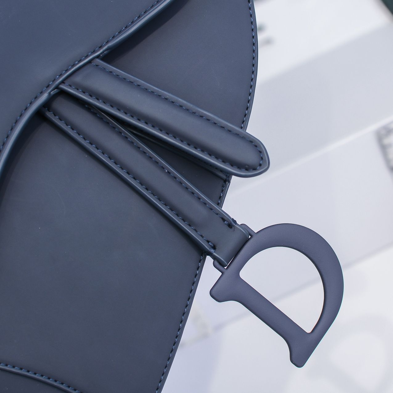 5D10BDE Stylish leather bag
