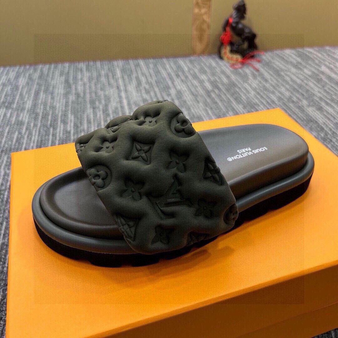 5QE13ZDE Stylish Slippers