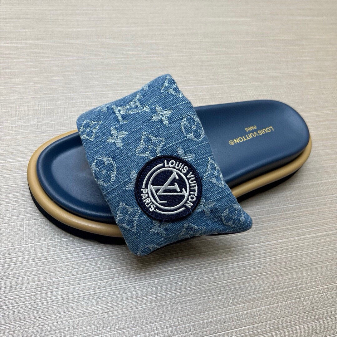 5QE7ZDE Stylish Slippers