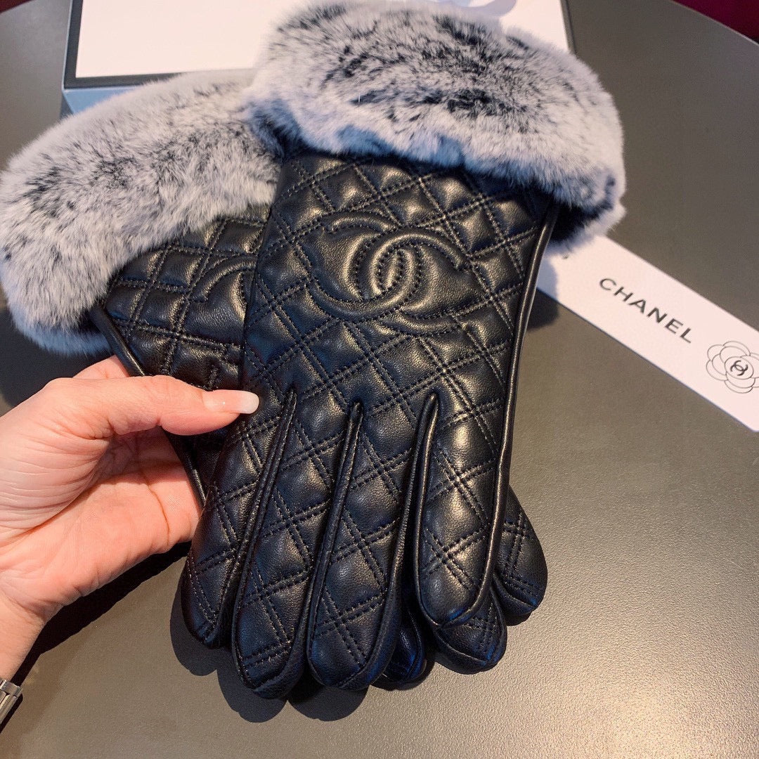 24C96SDE Stylish gloves
