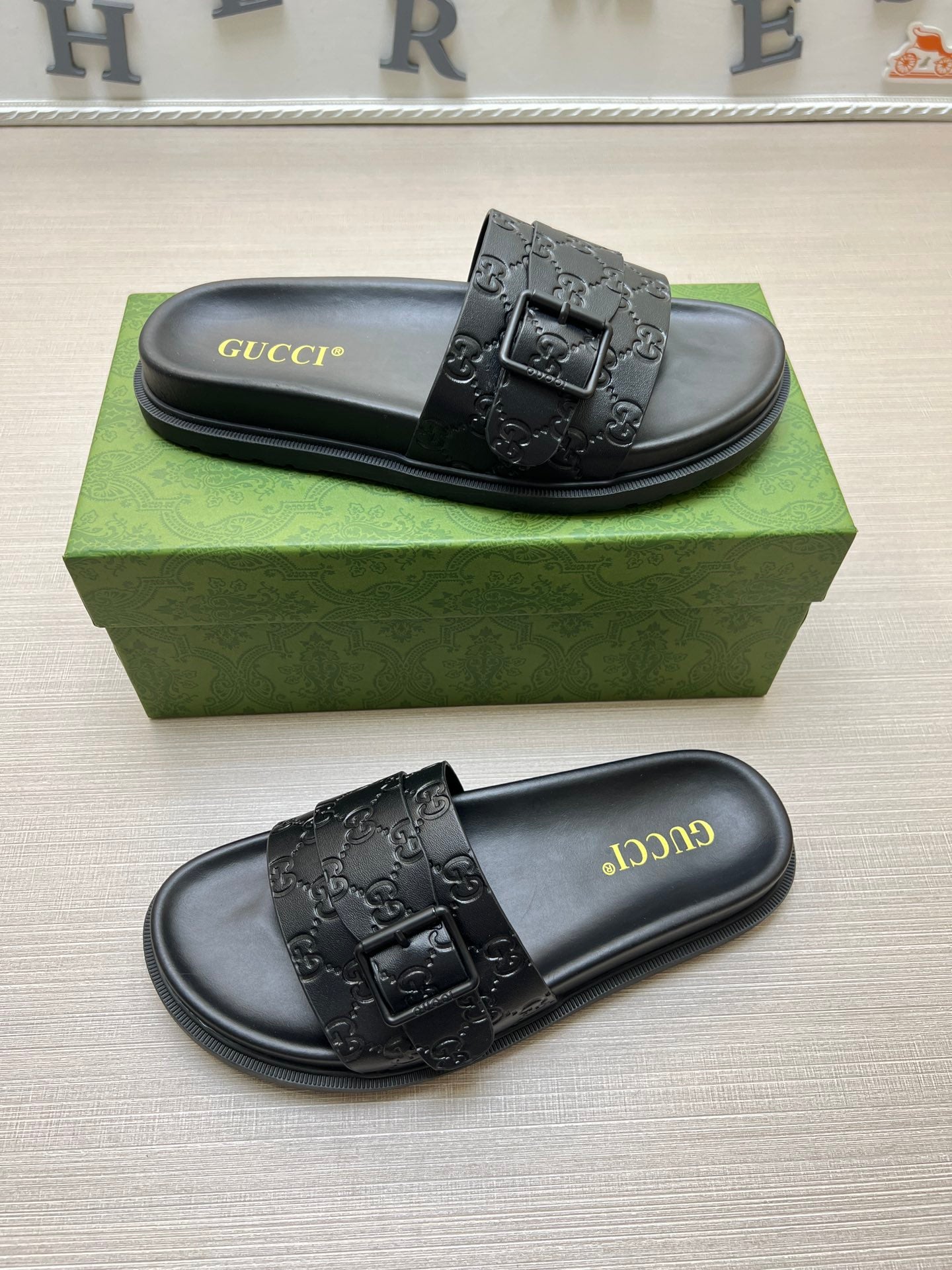 54B91ZDE Stylish slippers