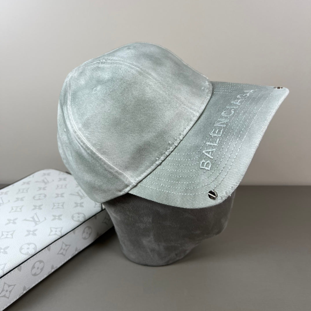 125ZJ529MDE Stylish hats