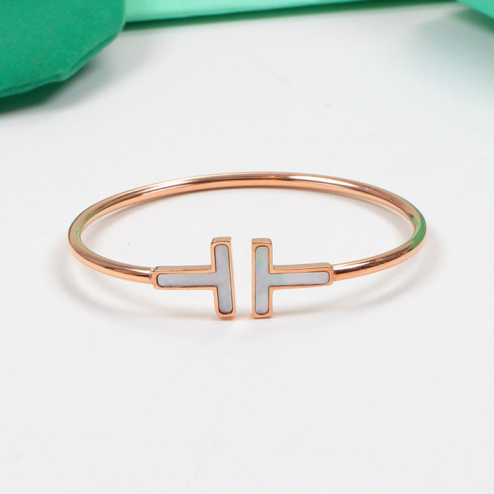BT1KDE Stylish Bracelets
