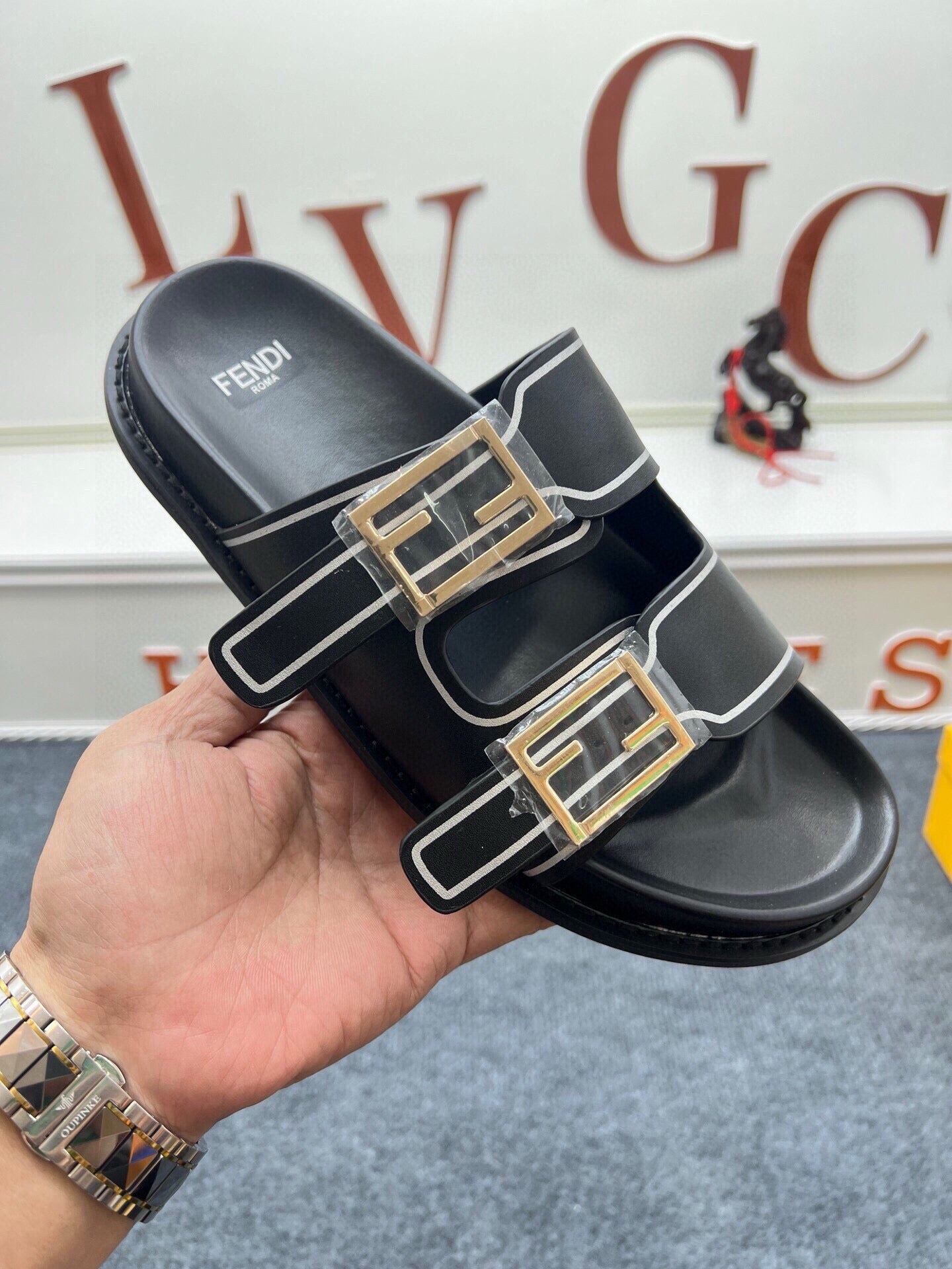 54F38ZDE Stylish slippers