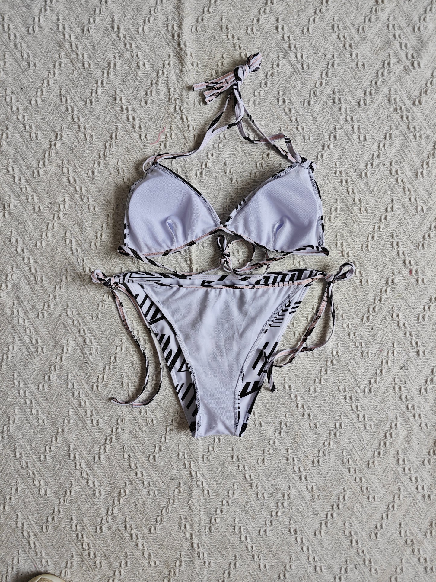 14C7YDE Stylish Bikini swimsuit