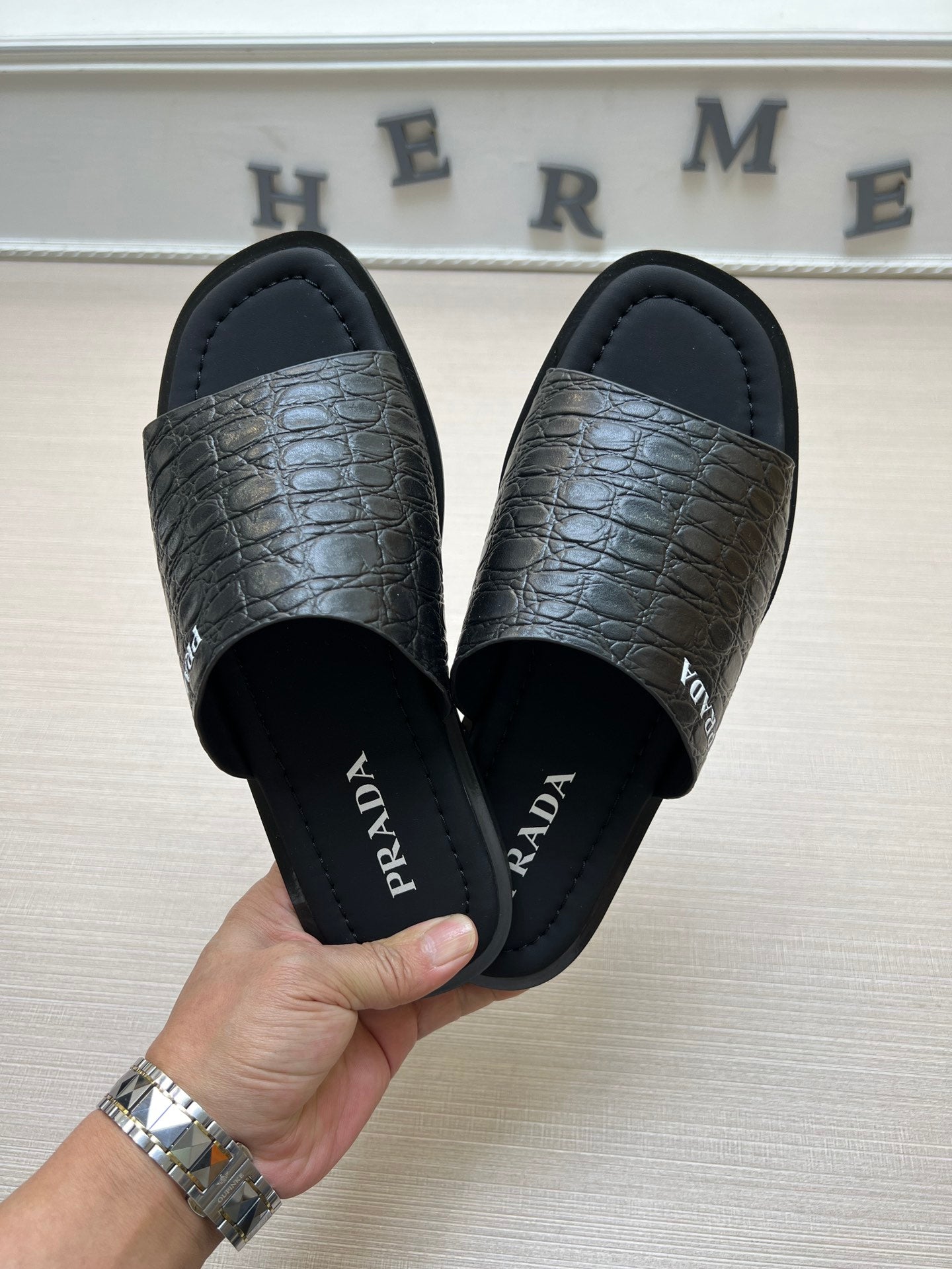 54PD74ZDE Stylish slippers
