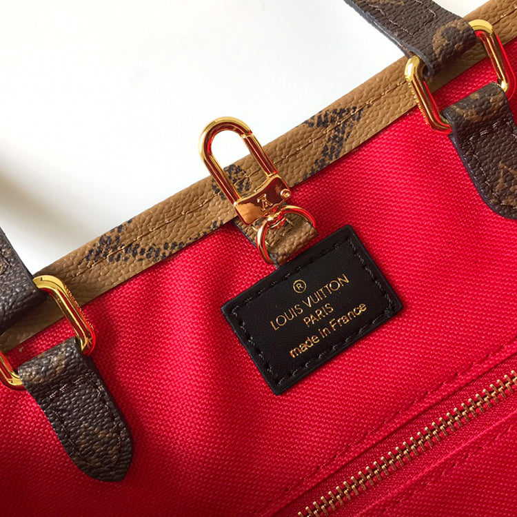 1E41BDE Stylish leather bag