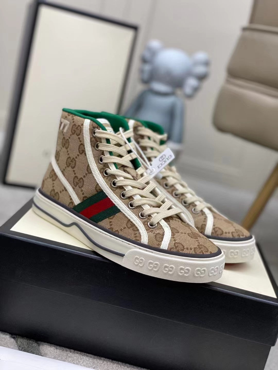 2YB47ZDE Stylish shoes