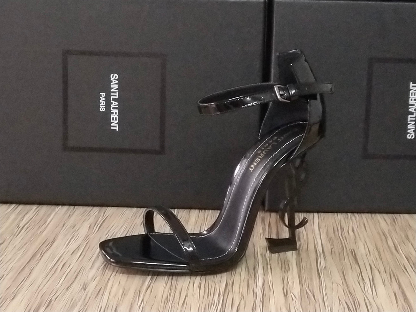 2XSL147ZDE Stylish leather high heels(patent leather)