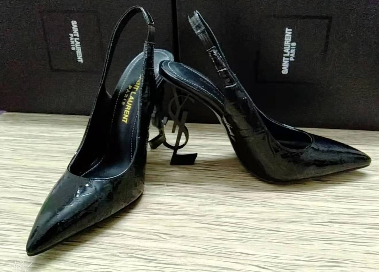 2XSL157ZDE Stylish leather high heels(10.5cm)
