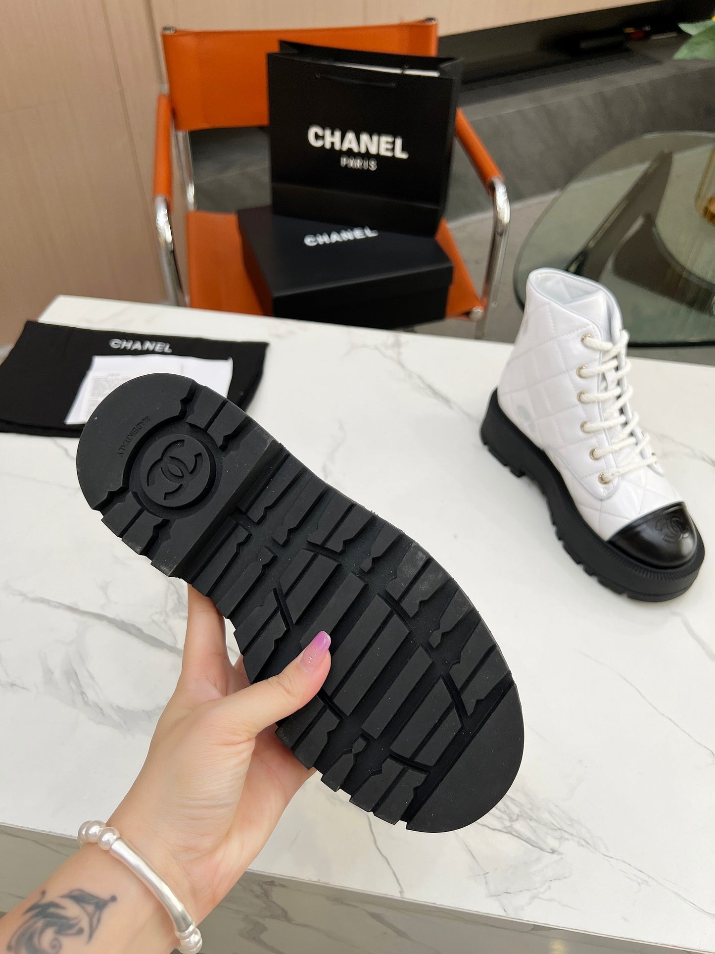3LC4ZDE Stylish boots