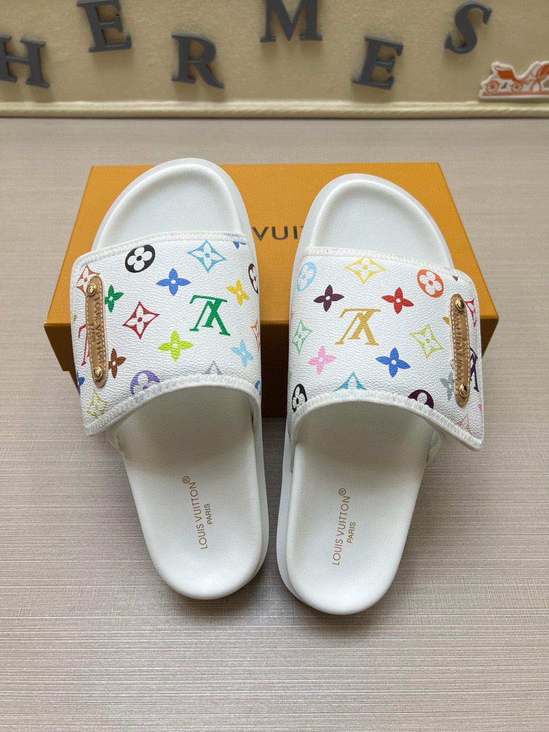 575NE6ZDE Stylish Slippers