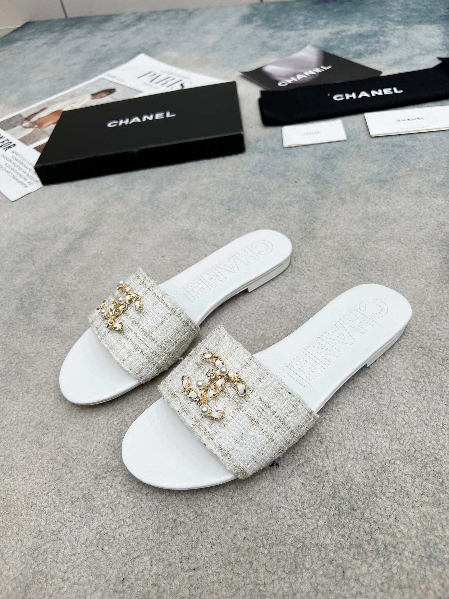 255QC21ZDE Stylish leather shoes