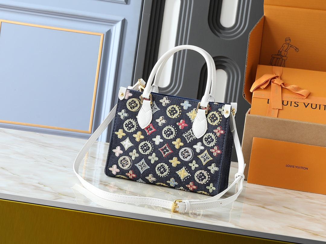 15RE22BDE Stylish genuine leather embroidered bag