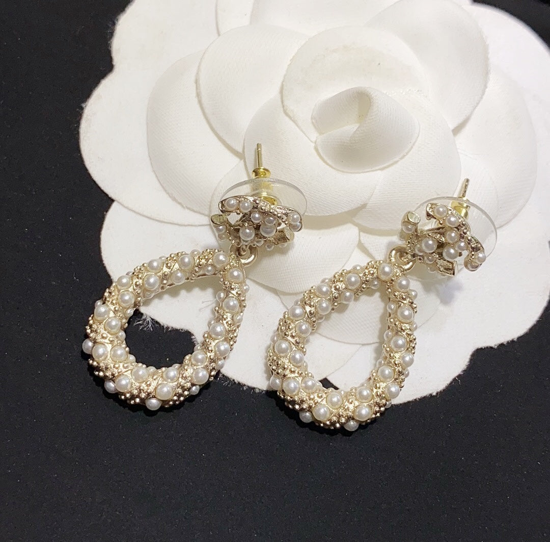 14C59EDE Stylish Earrings