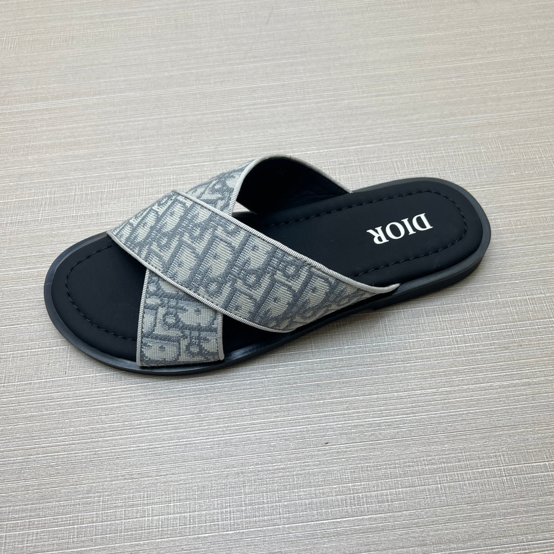 54D79ZDE Stylish slippers