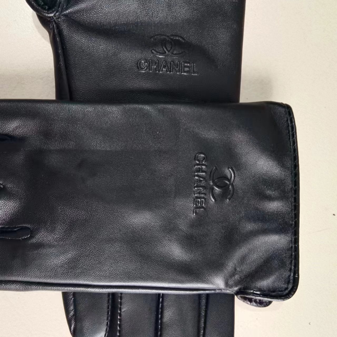 24C88SDE Stylish gloves