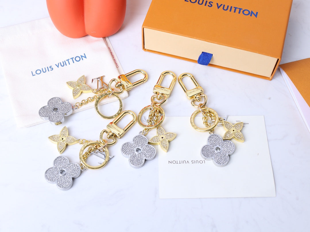 1E6ADE Stylish Keychains