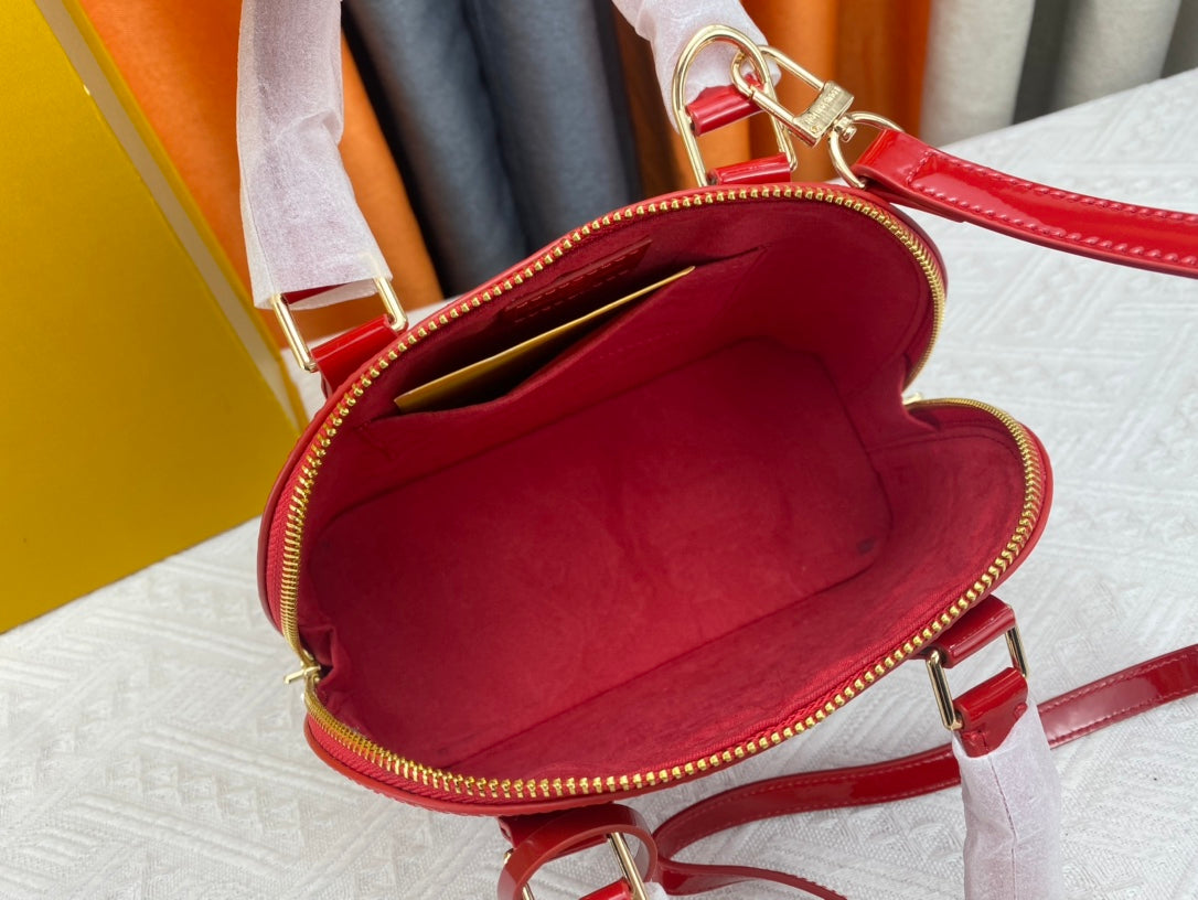 165NE97BDE Stylish leather bag