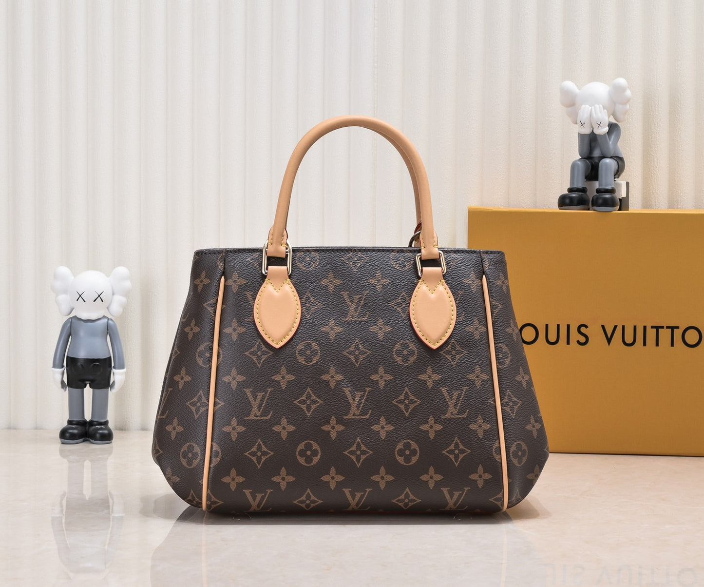 165NE102BDE Stylish leather bag