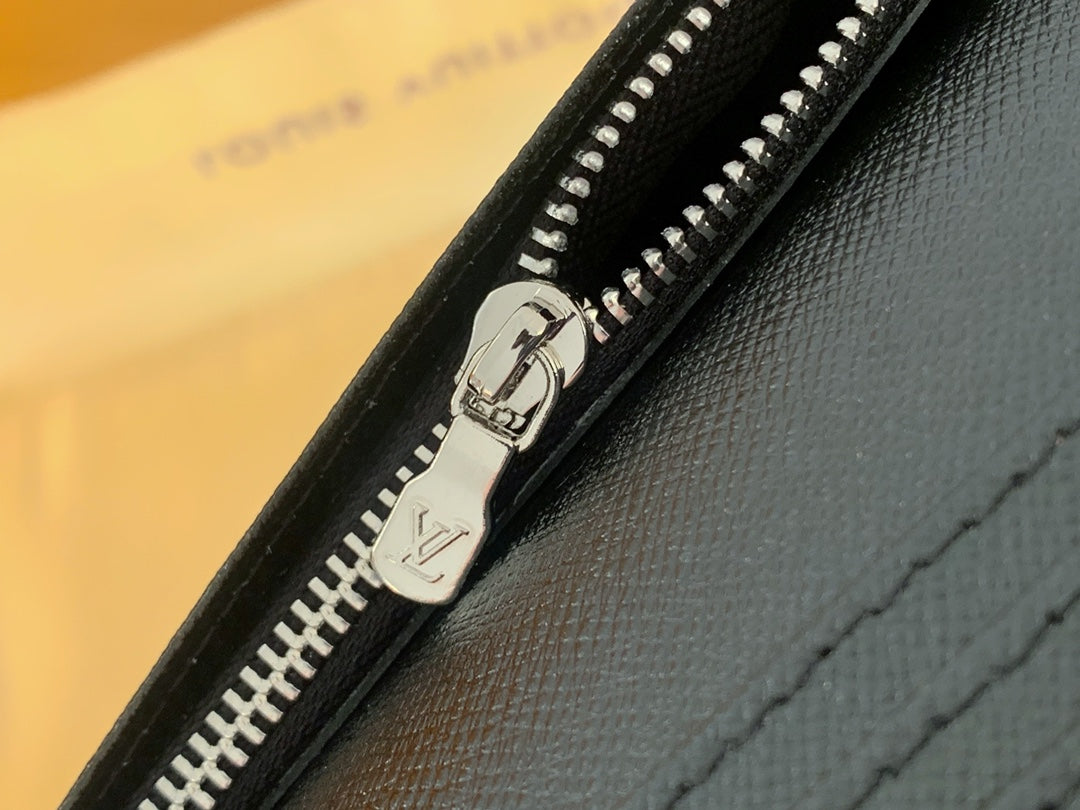 15RE78BDE Stylish leather bag