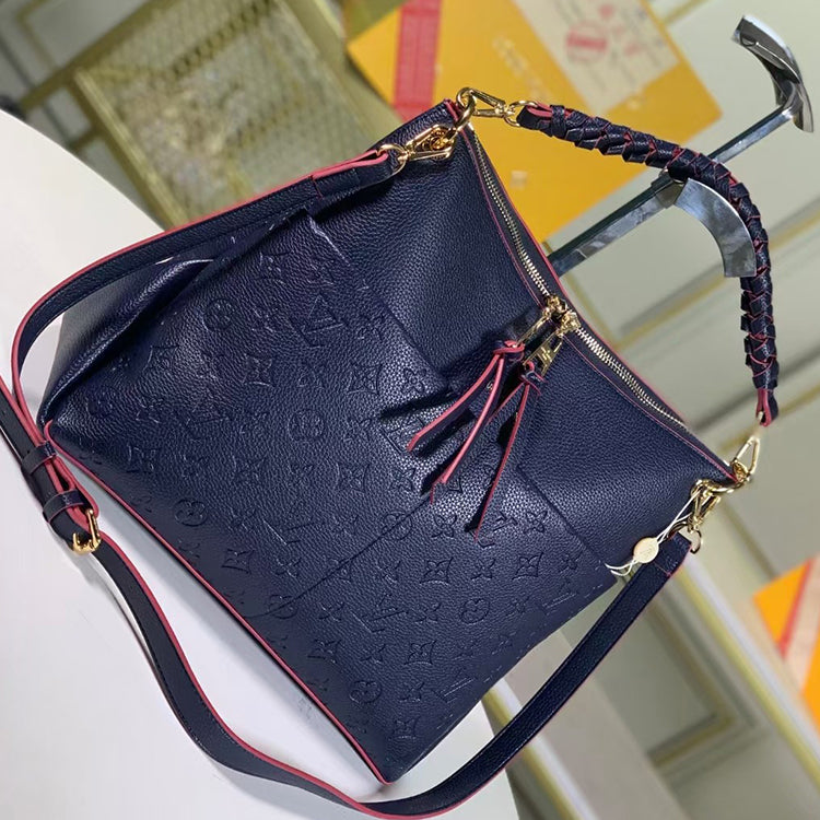 2E70BDE Stylish leather bag