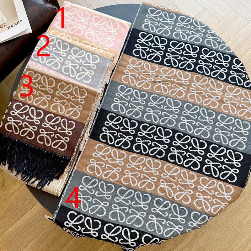 175RA42WDE Stylish Winter Scarves
