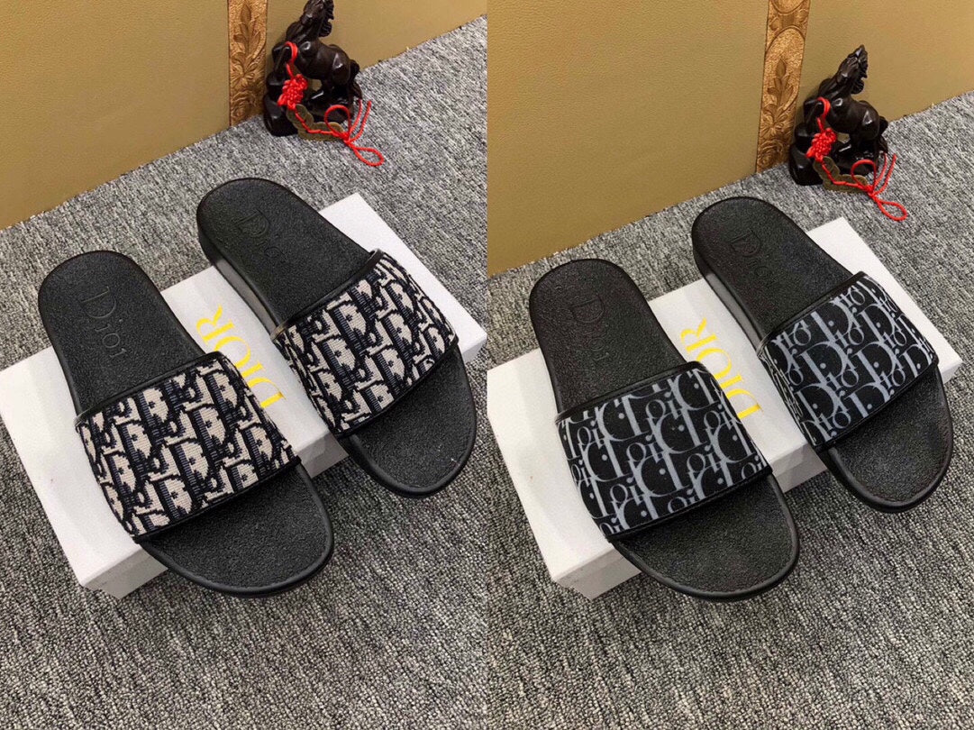 54D50ZDE Stylish slippers