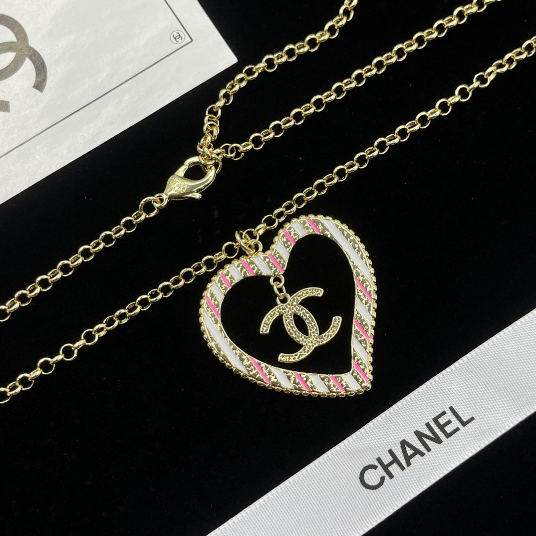 14C929XDE Stylish Necklaces