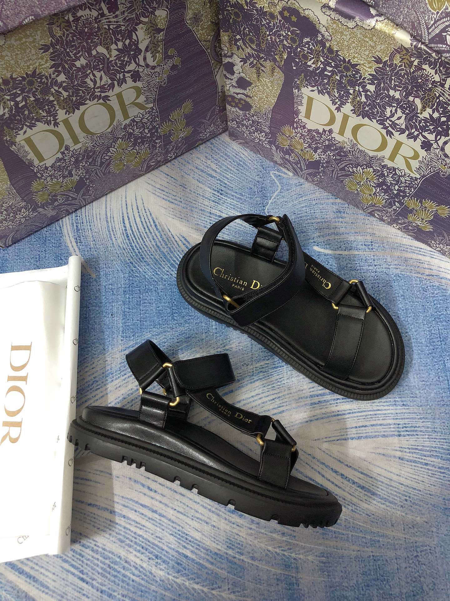14D8ZDE Stylish sandals