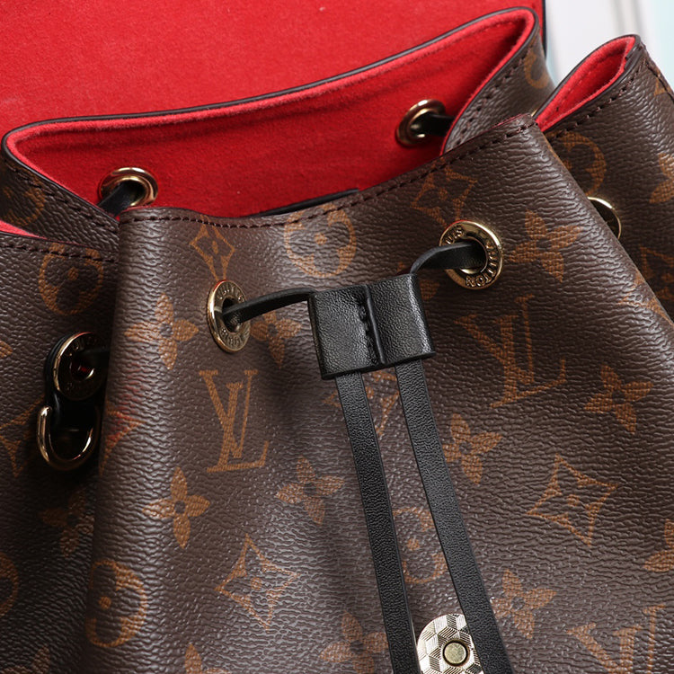 1E067BDE Stylish leather bag