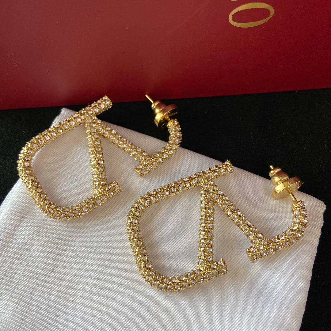 1XVA336EDE Stylish Earrings