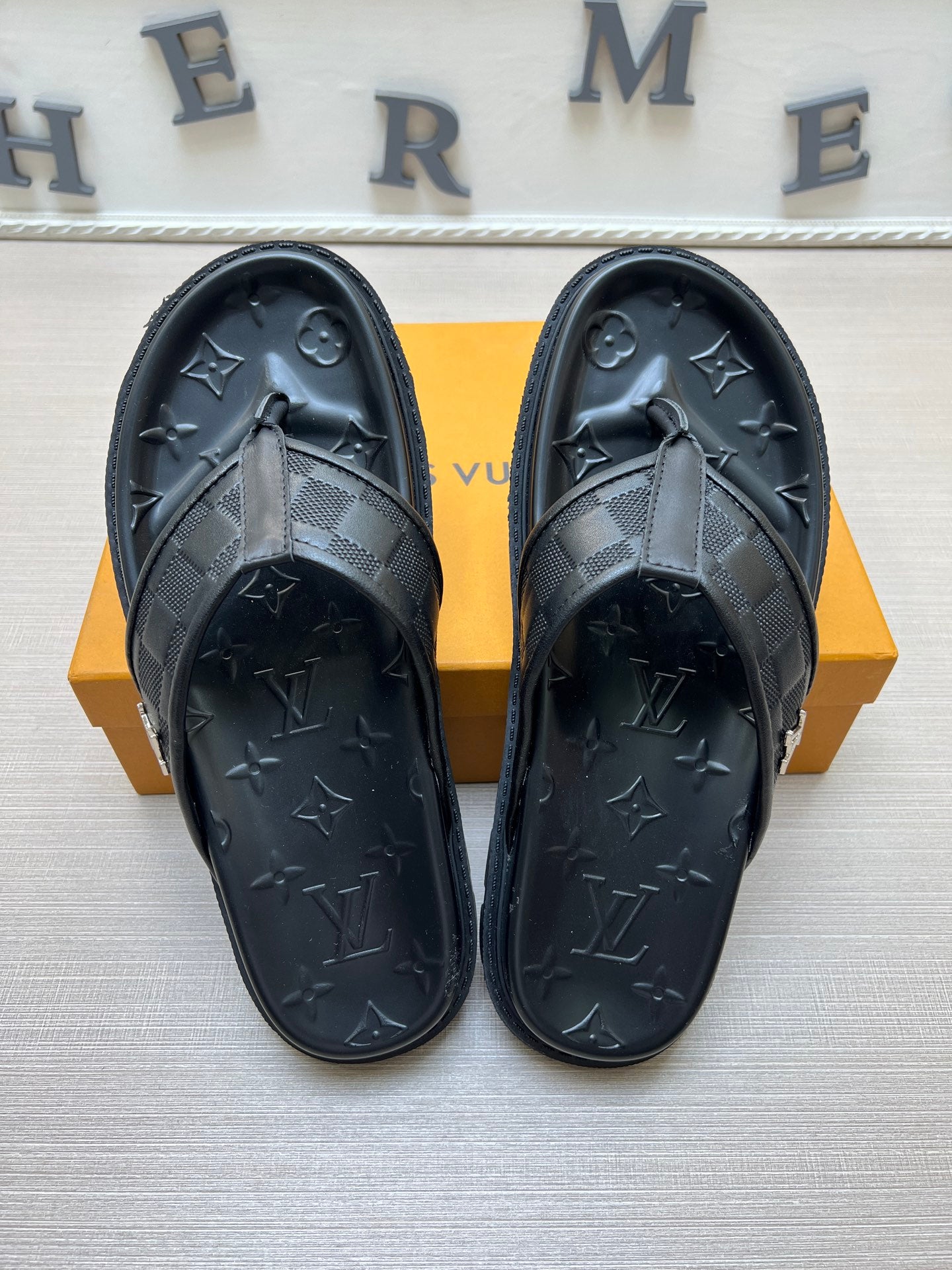 535ZE303ZDE Stylish Slippers