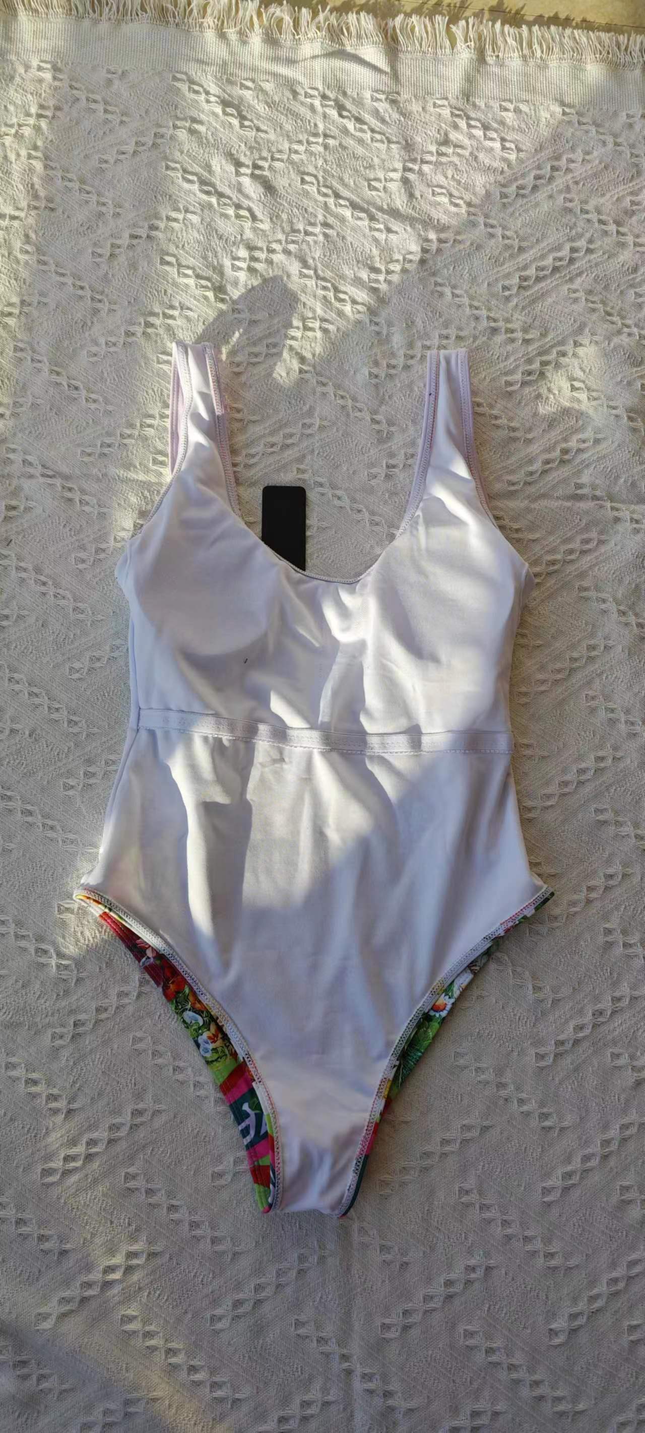 14A123YDE Stylish Bikini swimsuit