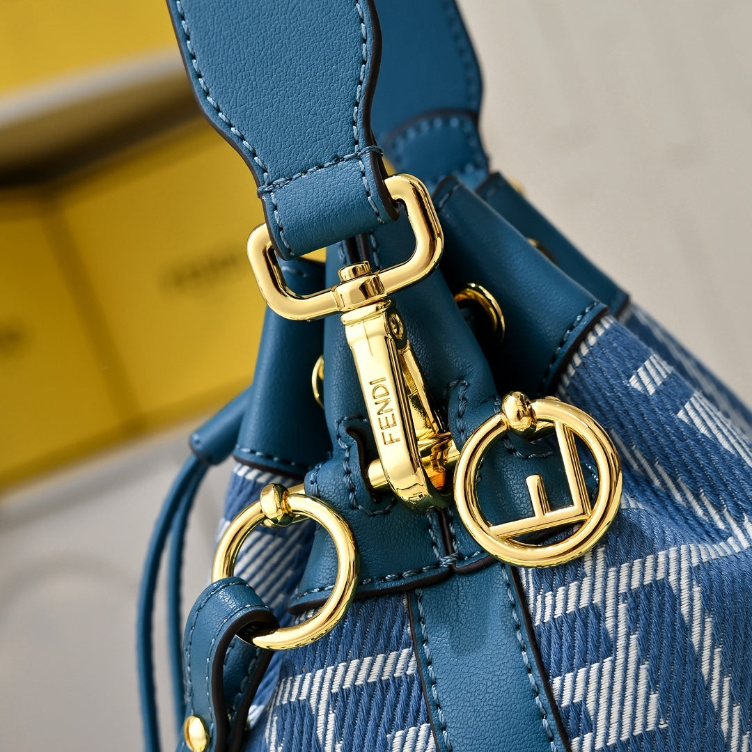 15RF11BDE Stylish bag