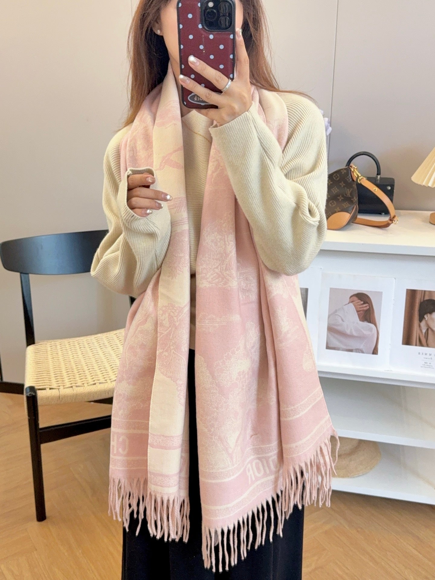 185ZD64WDE Stylish Winter Scarves